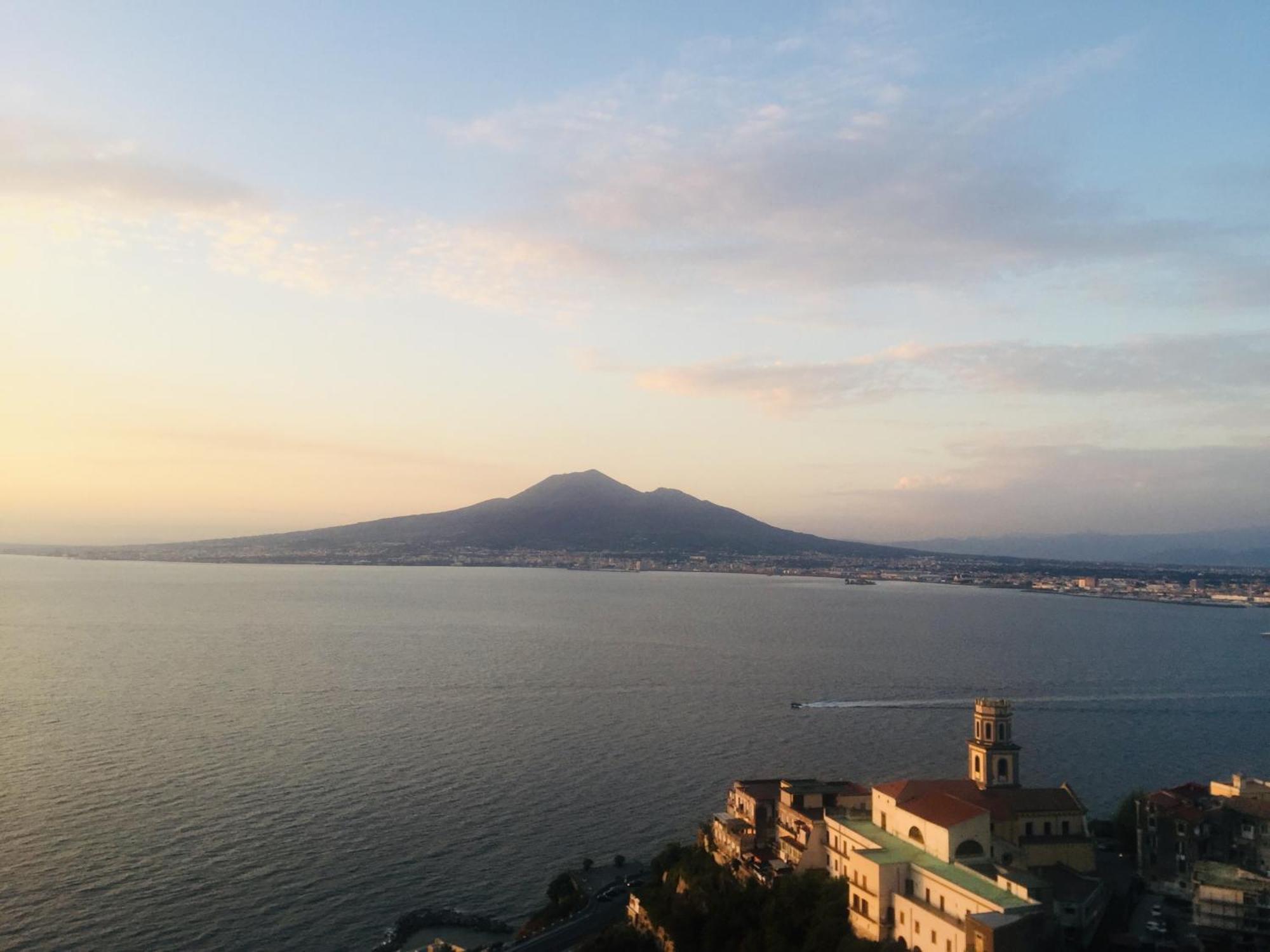 A Plane In The Sky Castellammare di Stabia Exterior foto